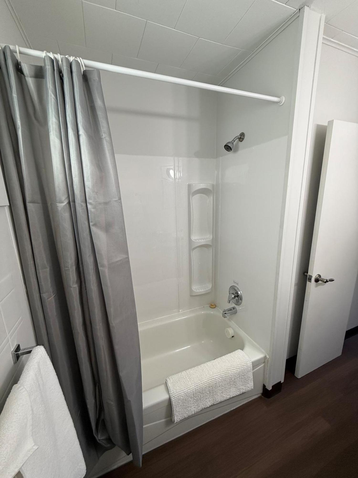 Swan River New Country Motel מראה חיצוני תמונה
